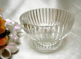 2115 Antique Anchor Hocking Glass Queen Mary Sherbet Dish - £9.50 GBP