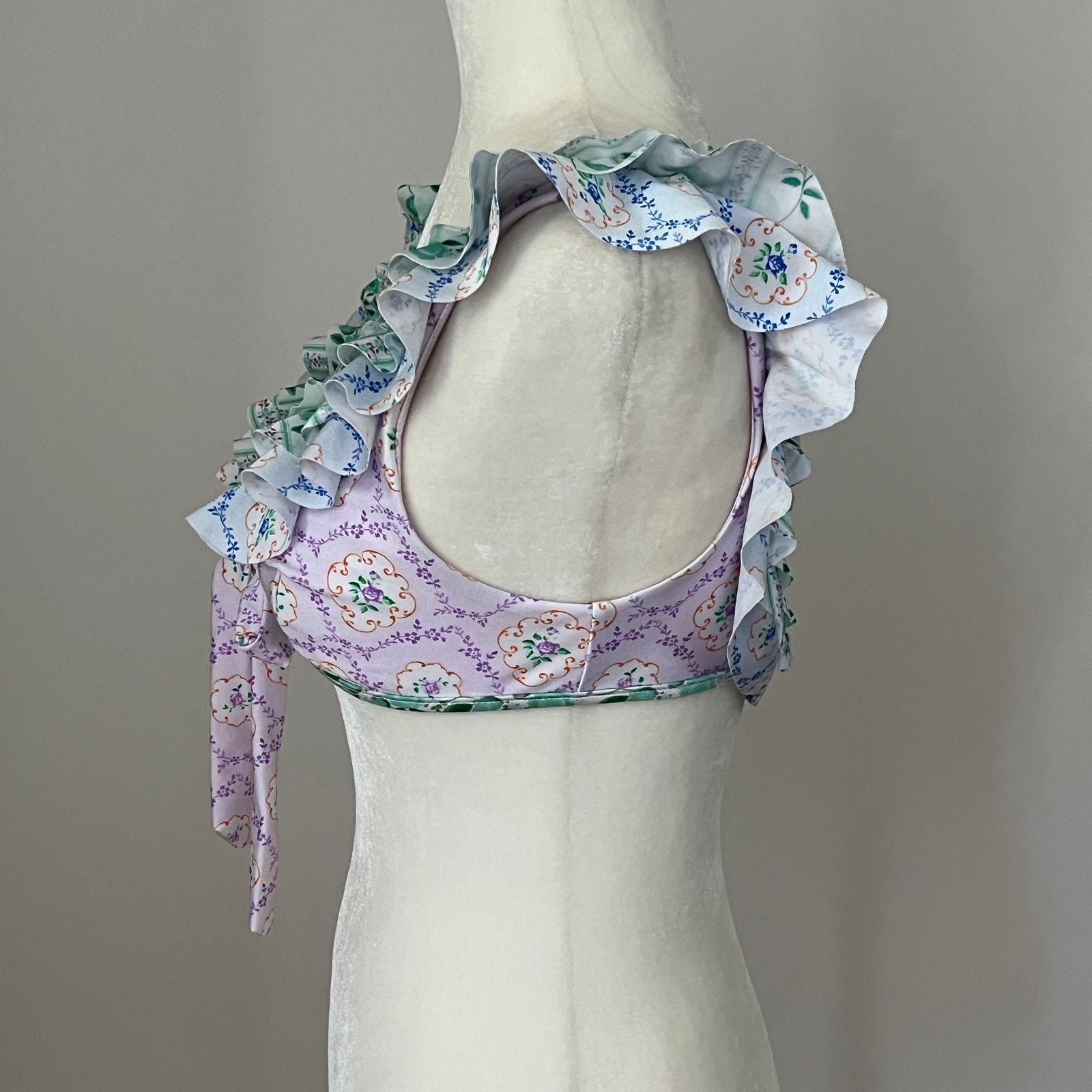 Fillyboo Tea Cup Ruffle Tie Front Bikini Top Medium NWOT Item image 4