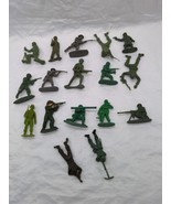 Lot Of (17) Vintage 1960s Green Army Men Toy Soldiers 2&quot; - $19.79