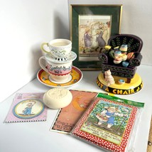 Mary Engelbreit Lot Mug Saucer Chair of Bowlies Bank Cards Magnet Framed... - $986.14 MXN