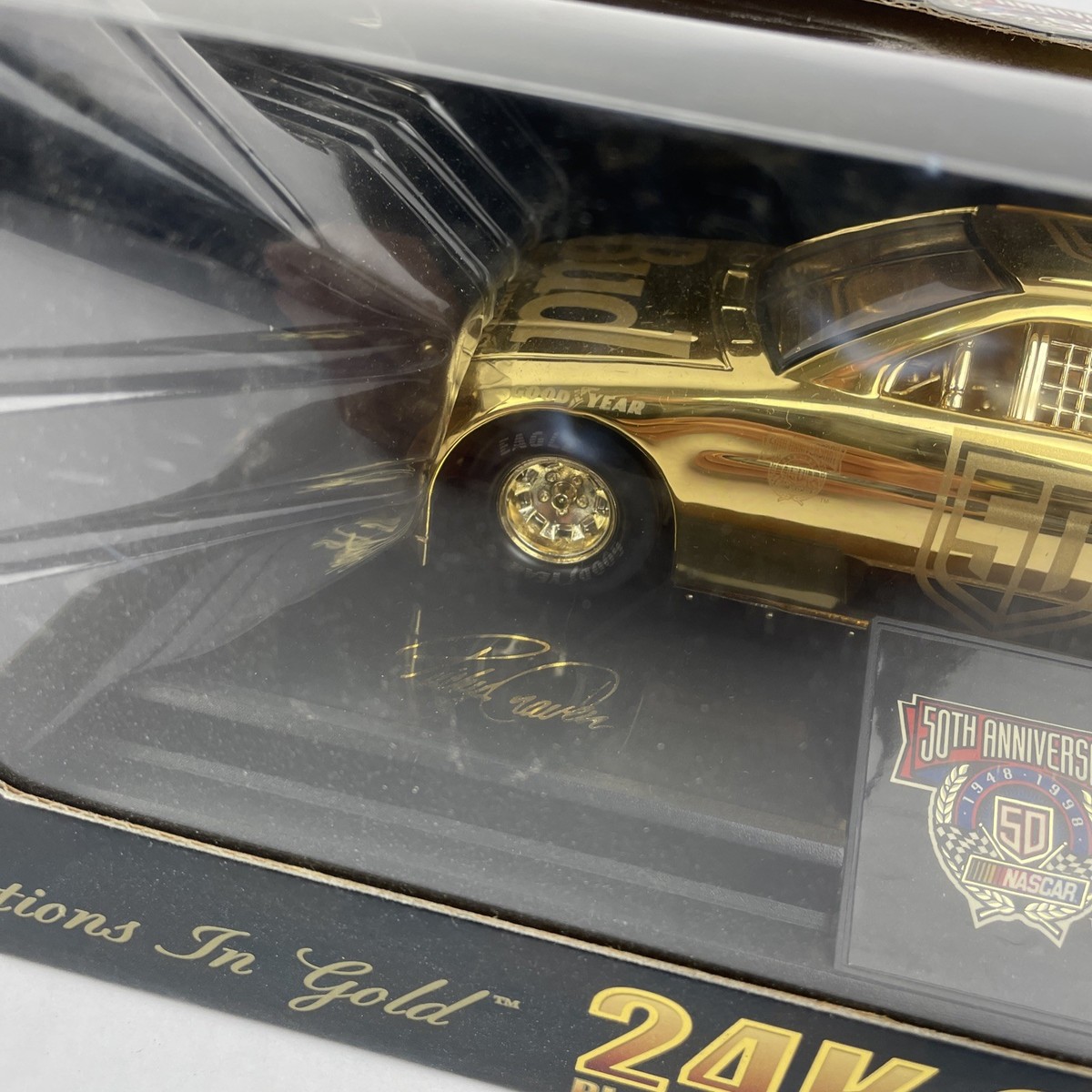 Racing Champions 1:24 