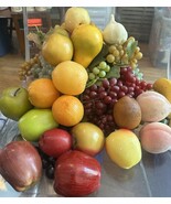 Large Lot 50 Vintage Faux Fruit Grapes Apples Bananas Peaches Lemons Pea... - $1,010.69 MXN