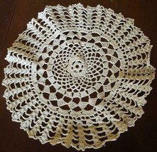 Beautiful Vintage Crocheted Doily - DELICATE HAND CROCHETED - VGC - PRET... - $9.89