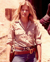 An item in the Entertainment Memorabilia category: The Hunting Party Candice Bergen 8x10 Photo (20x25 cm approx)