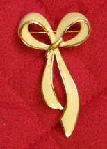 Avon White Bow Pin / Ribbon Brooch Vintage 1980&#39;s BEAUTIFUL 2 1/2&quot; long - £14.20 GBP