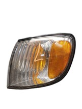 Driver Corner/Park Light Park Lamp-turn Signal Fits 01-03 SIENNA 1241125 - $480.92 MXN