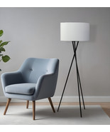 66&quot; Black Tripod Floor Lamp With White Fabric Drum Shade - $8,663.43 MXN