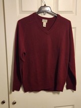 L.L. bean Men size large v neck 100 percent lambwool sweater - £19.45 GBP