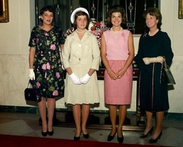 First Lady Jacqueline Kennedy reception for Miss Porter&#39;s School New 8x10 Photo - £7.02 GBP