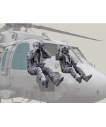 1/35 Resin Model Kit Modern Soldiers Helicopter Pilots Black Hawk Unpainted - £9.09 GBP