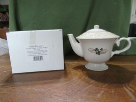 Russ Berrie Celtic Blessings Crackle Glazed Ceramic Teapot 22 Ounce IOB-HTF - £15.99 GBP