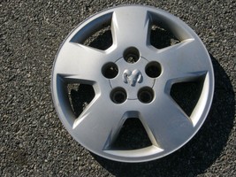 One genuine 2007 to 2009 Caliber 15 inch bolt on hubcap wheel cover - £16.31 GBP