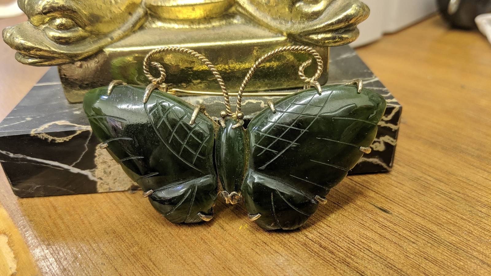 Vintage Artisan Jewelry carved green jade golden metal butterfly brooch pin - $34.99