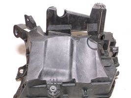 14-15-16-17  MERCEDES-BENZ CLA250/FUSE/RELAY/BOTTOM/MOUNTING BOX image 6