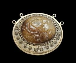 Vintage Carved Chalcedony Dragon Medallion Pendant Silver Tone Multi Loop - $188.05