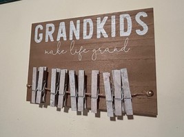 Grandkids Sign with Clips - Make life grand image 2