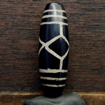 Perles d&#39;agate gravées d&#39;Asie centrale indo tibétaine de l&#39;Himalaya perl... - $41.99