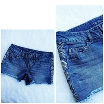 Maurices Shorts Juniors 3/4 Raw Hem Low Rise Blue Casual Summer Denim - £12.91 GBP