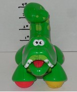 FISHER PRICE VINTAGE 2006 AMAZING ANIMALS Click Clack Green CROCODILE - $20.88 CAD