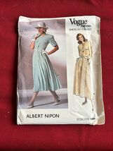 Vtg Vogue Pattern 1888 American Designer Size 10 Albert Nippon Uncut FF - $13.42