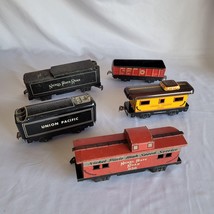 Lot of 5 Vintage Marx Train Tin Toy Union Pacific Sea Board Nickle Rail Cars - £23.36 GBP