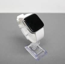 Fitbit Versa Lite Edition FB415SRWT Smartwatch - White image 4