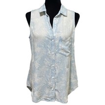 Cloth &amp; Stone Blue Chambray Tropical Leaves Sleeveless Top Size Medium - £22.01 GBP