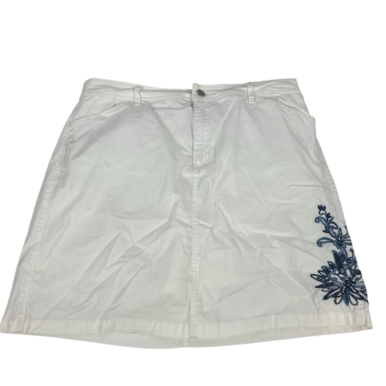 Croft &amp; Barrow Womens White Classic Fit Skort Blue Embroidered Floral Si... - $23.13