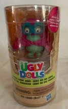 Hasbro Ugly Dolls 3 Surprises Disguise Pancake Champ Jeero Figure &amp; Accessories - £9.64 GBP