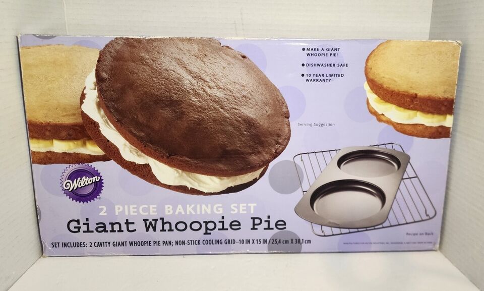 Primary image for Wilton Giant Whoopie Pie 2 Piece Baking Set ***NEW in BOX*** Sealed