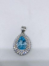 Natural blue topaz pendant in silver - £86.47 GBP