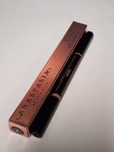 Anastasia Beverly Hills Brow Definer Brow Pencil Caramel Full Size  - $315.51 MXN