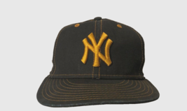 $15 N.Y. Yankees MLB Black Gold Logo Vintage 90s Embroidered New Era Hat... - $16.77