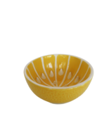 Vintage yellow ceramic lemon themed juicer bowl - $20.49 CAD