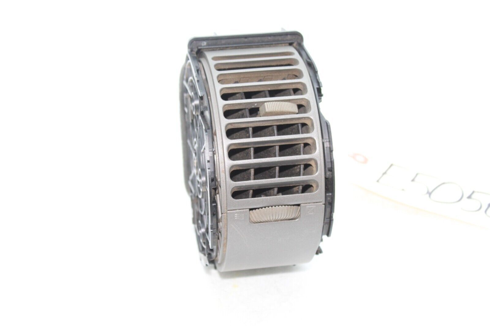 03-04 INFINITI G35 SEDAN DASH CENTER RIGHT AIR VENT E5050 - $34.36