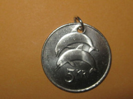 25MM Double Dolphin Silver Coin Beach Oc EAN Pendant Charm Necklace - £7.80 GBP