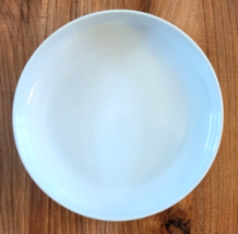 Crate &amp; Barrel Shallow Serving Bowl 9&quot; Diameter, 2&quot; High Ivory and White - £13.54 GBP