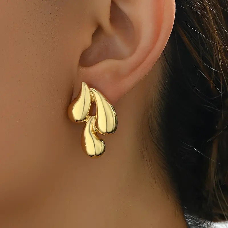 Pair Of European And American Light Luxury, High-end Niche Design, Fashi... - $14.07 CAD