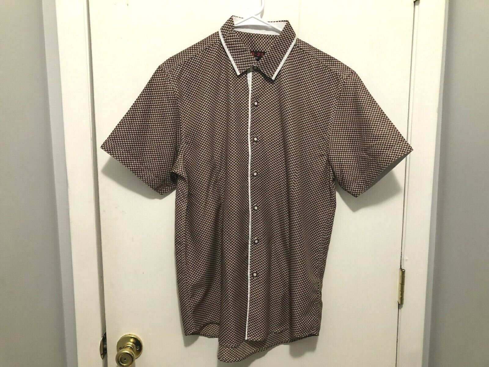 MR-21 Classic Fashion Men&#39;s Button Up Short Sleeve Shirt Size Medium - $5.93