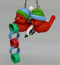 Hallmark Keepsake Ornament Cardinal Hang Togethers 1993 - £9.38 GBP