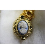 Vintage 1960&#39;s Blue Cameo Pendant         Above 16 - €16,87 EUR