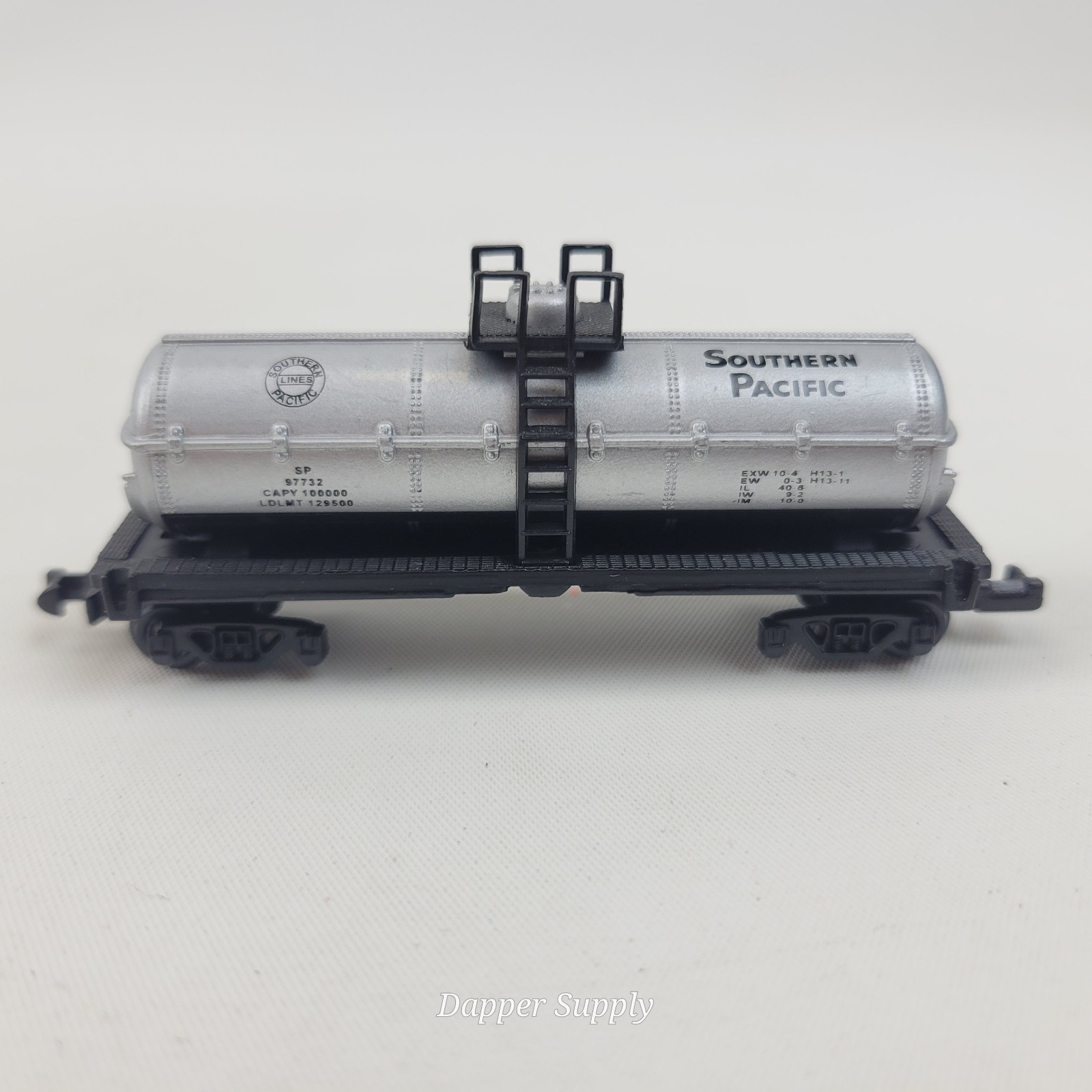 Southern Pacific Tank Car SP 97732 High Speed N Scale Model Train 419 - $9.54