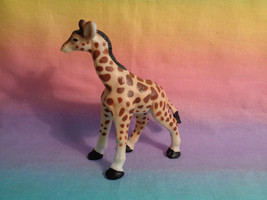 Vintage 1996 Safari Ltd Giraffe Calf Safari Zoo Animal PVC Figure or Cake Topper - $4.30