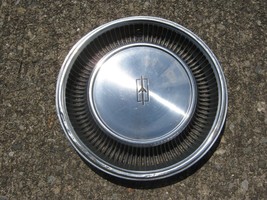 One factory 1977 to 1979 Oldsmobile Delta 88 15 inch hubcap wheel cover - $20.75