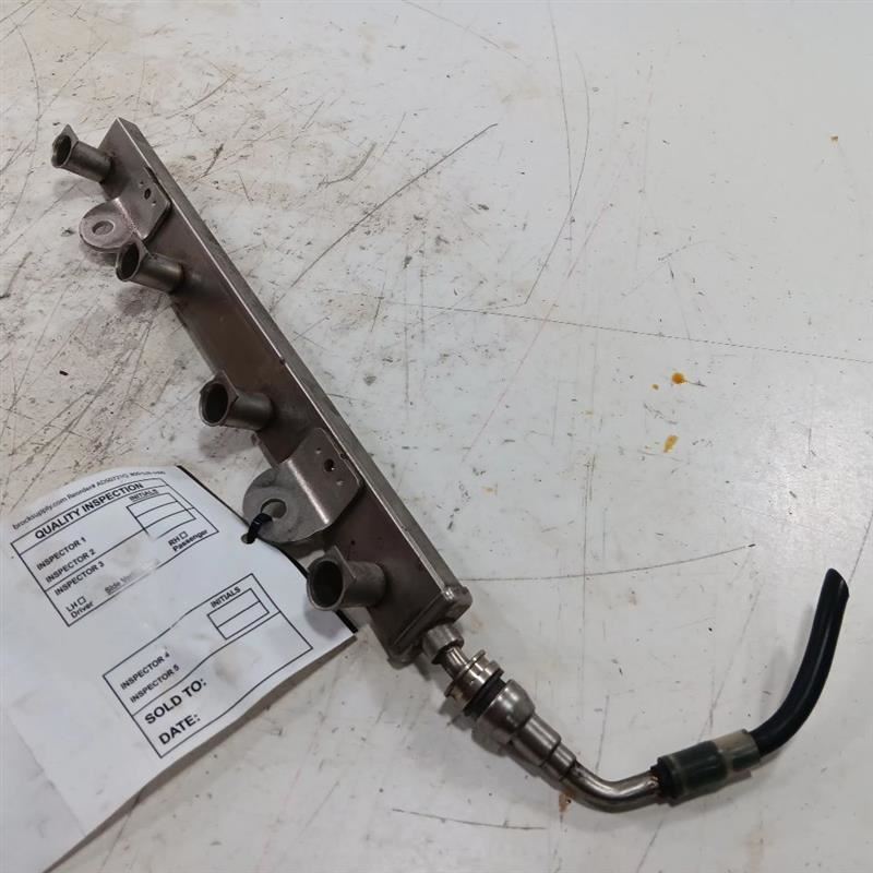 Kia Forte Fuel Rail Injection Injector Mount Bar  1.8L 2014 2015 2016 - $54.79