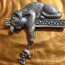 Beautiful pewter vintage cat playing with mouse by JJ - £25.32 GBP