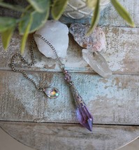 Pretty Lavender Crystal and Glass Pendulum - $355.71 MXN