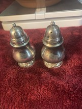 Vintage Oneida Ltd #51 Weighted Silver Plated Salt and Pepper Shakers Set Pair - £11.66 GBP