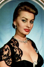Sophia Loren 1950&#39;s busty cleavage pose portrait 4x6 inch real photograph - $88.18 MXN