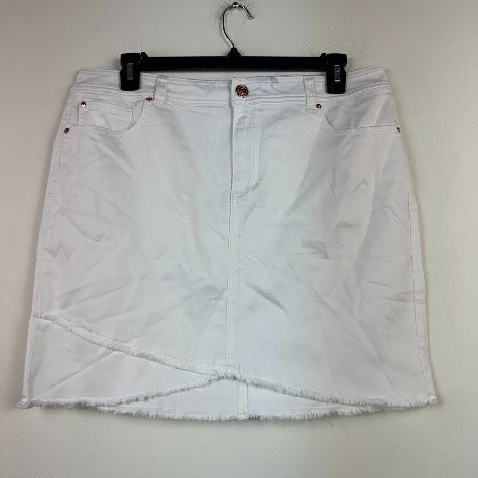 INC Womens 18 White Mid Rise Raw Edge Hem Jean Short Skirt NWD DC42 - $29.39